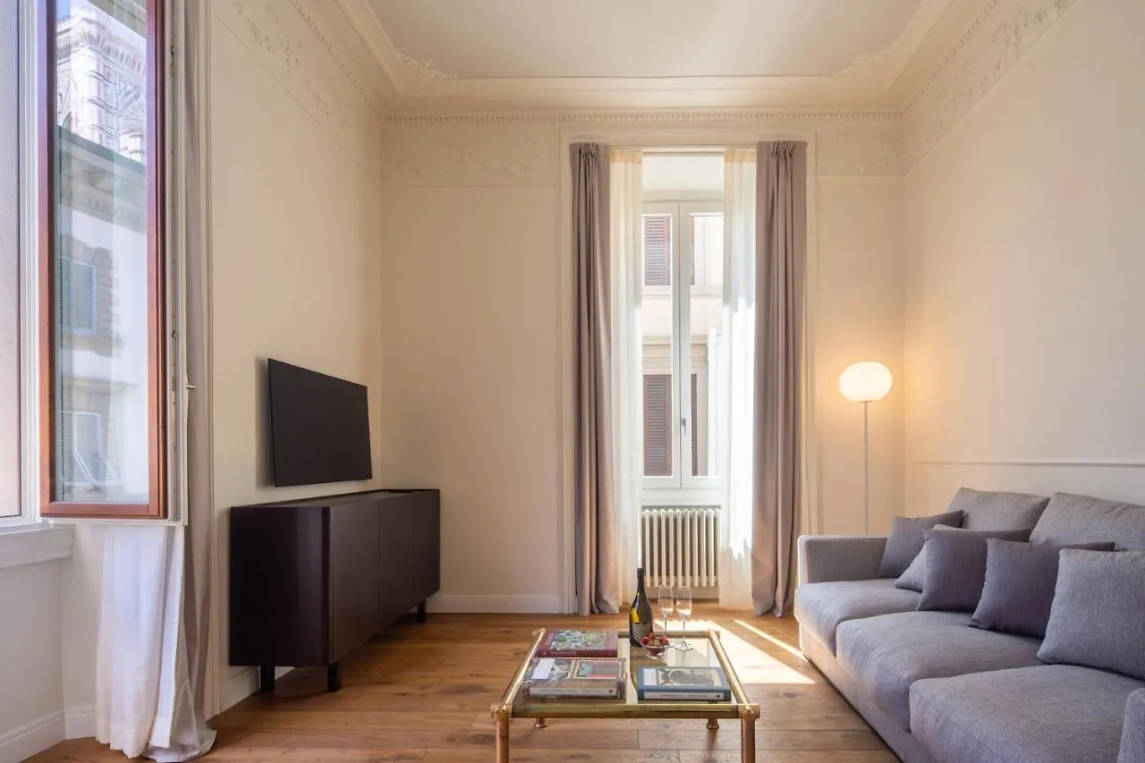 Florence Luxury Apartment Al Duomo By Mmega contacts
