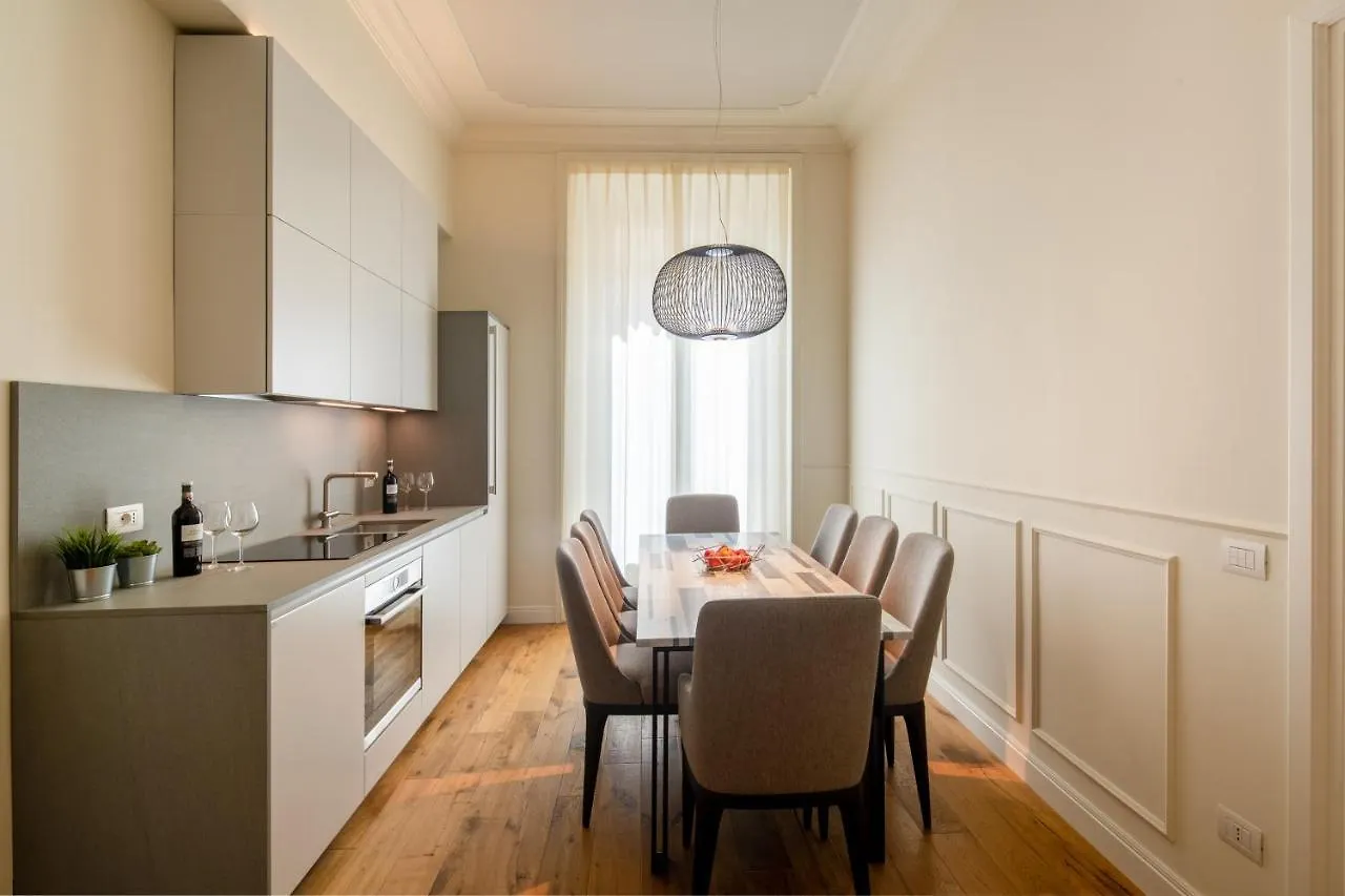 Florence Luxury Apartment al Duomo 0*,